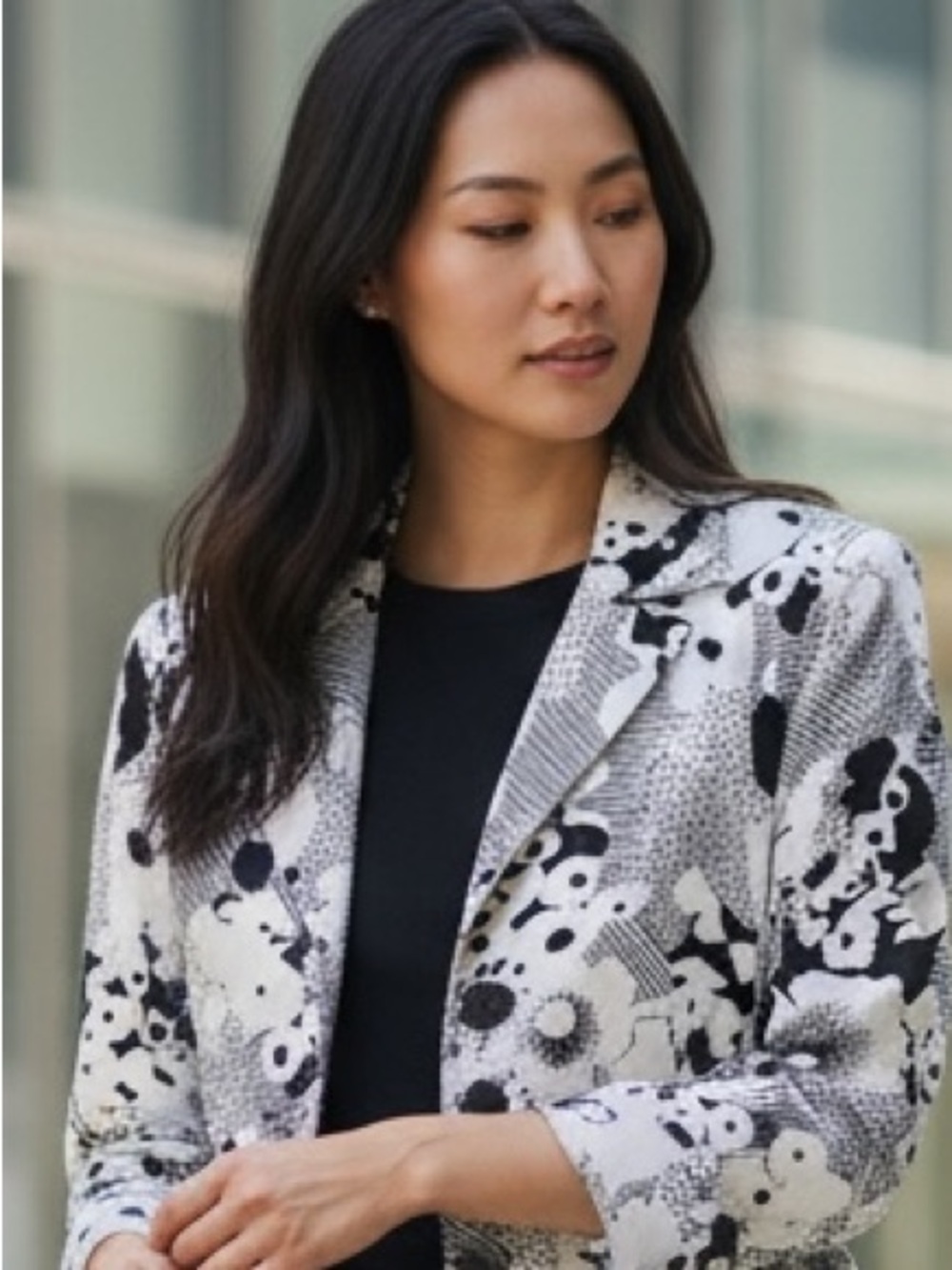 Evan Picone Elegant Black and White Jacket